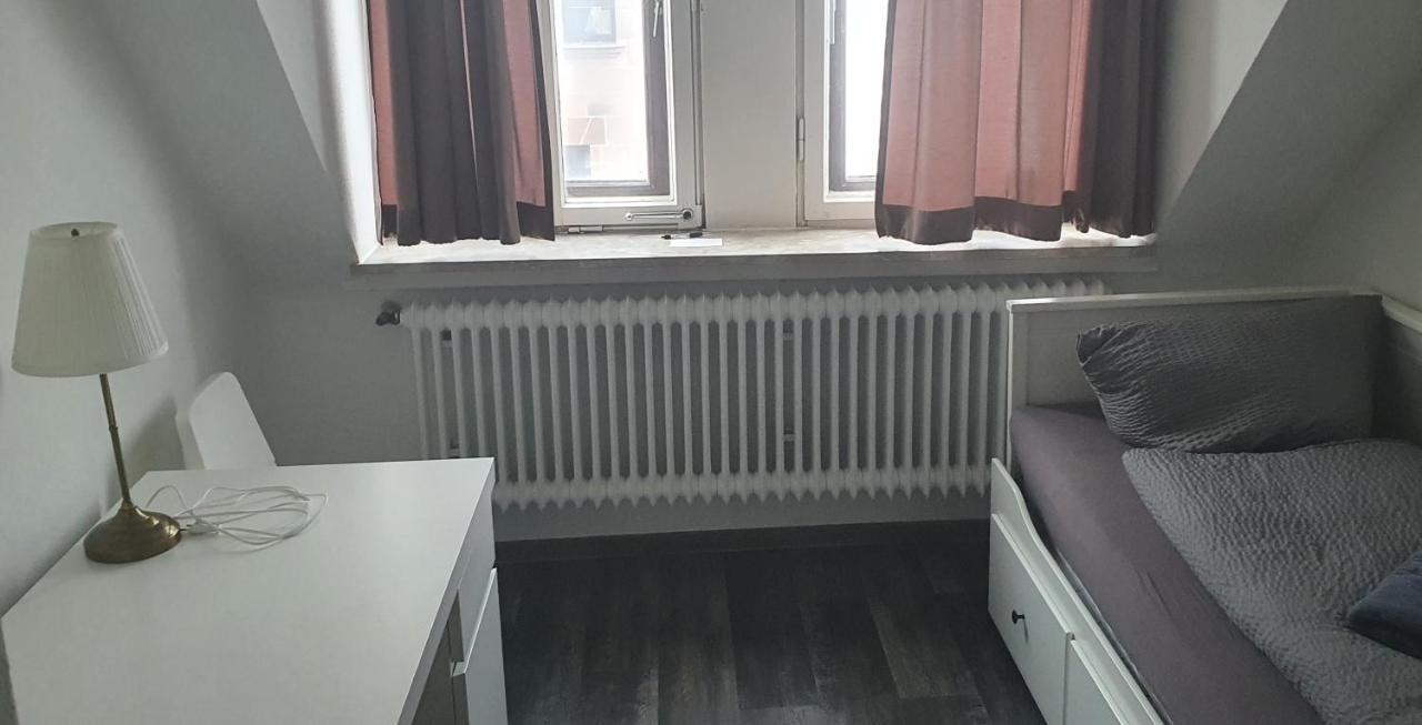 Hotel Berkut Fürth Esterno foto