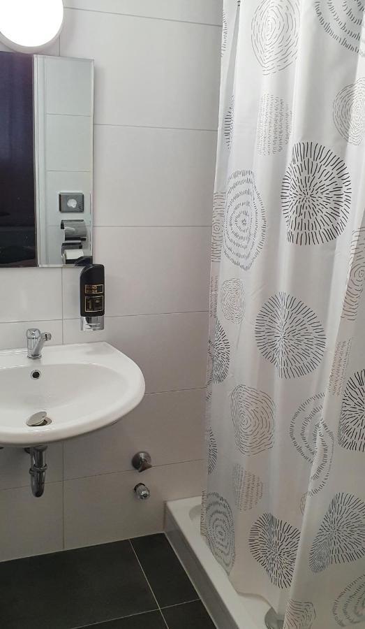 Hotel Berkut Fürth Esterno foto