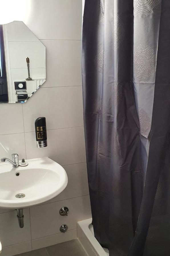 Hotel Berkut Fürth Esterno foto